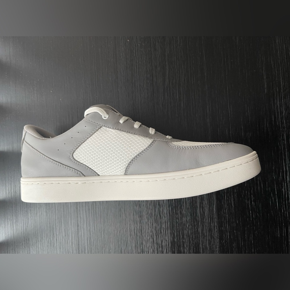 Kizik Men’s Gray and White Sneakers New size 11.5 men U.S. - Picture 11 of 16